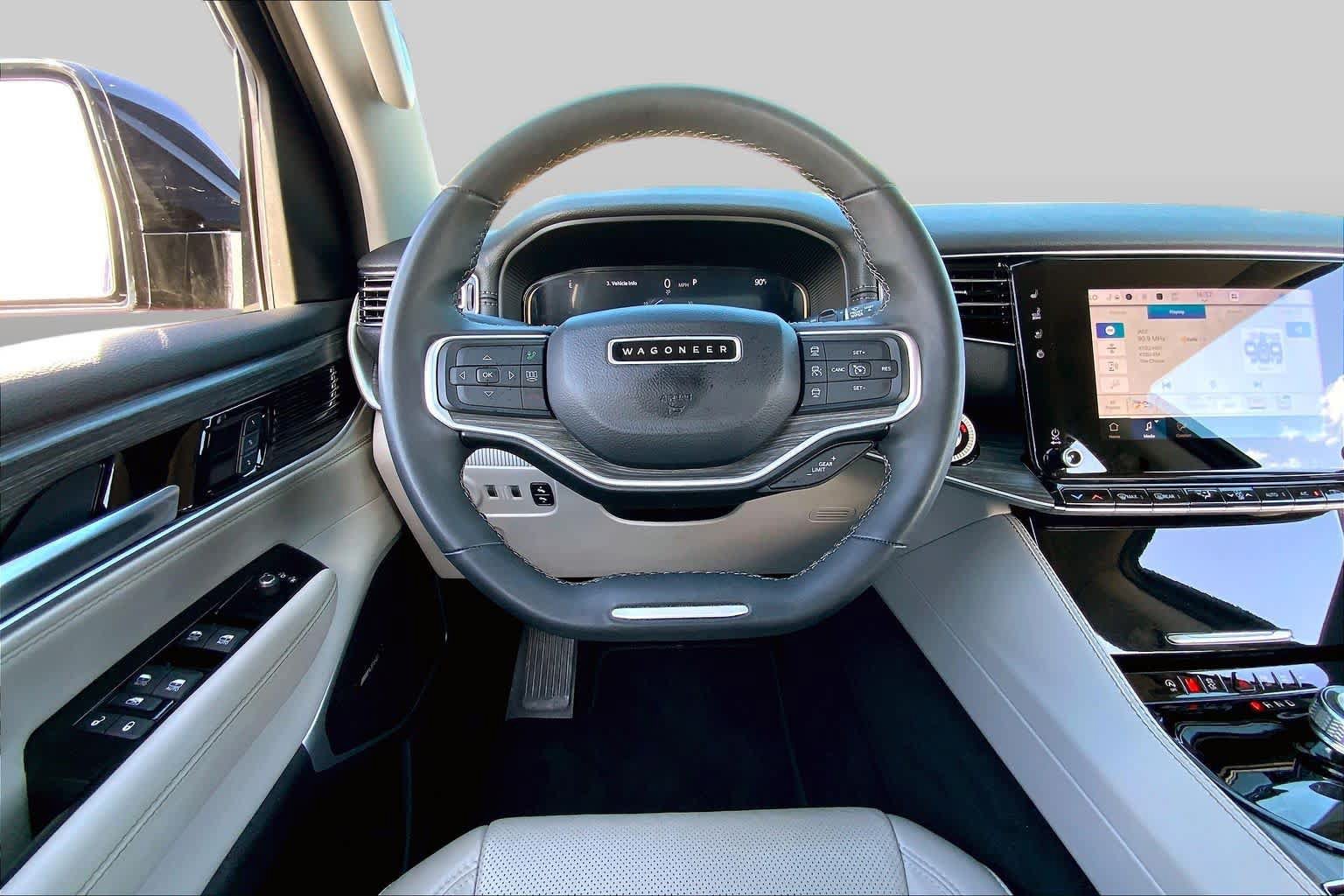 Used 2024 Jeep Wagoneer Series II w/ Flexible Seating Group RWD image 6