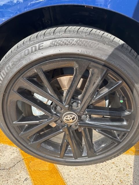 Used 2025 Toyota Camry SE w/ Convenience Package image 29