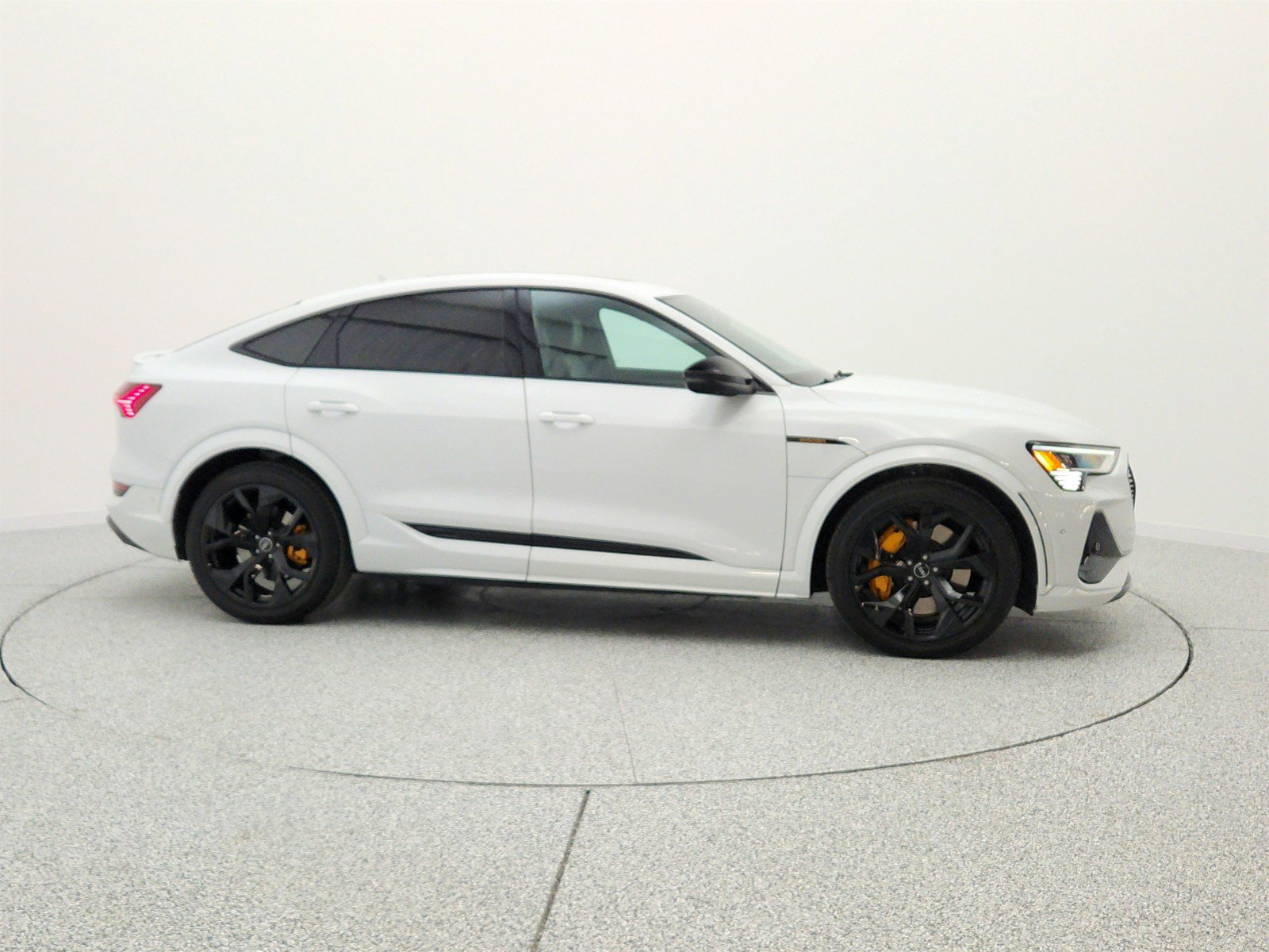 Used 2023 Audi e-tron S Premium Plus w/ Black Optic Package AWD/4WD image 9