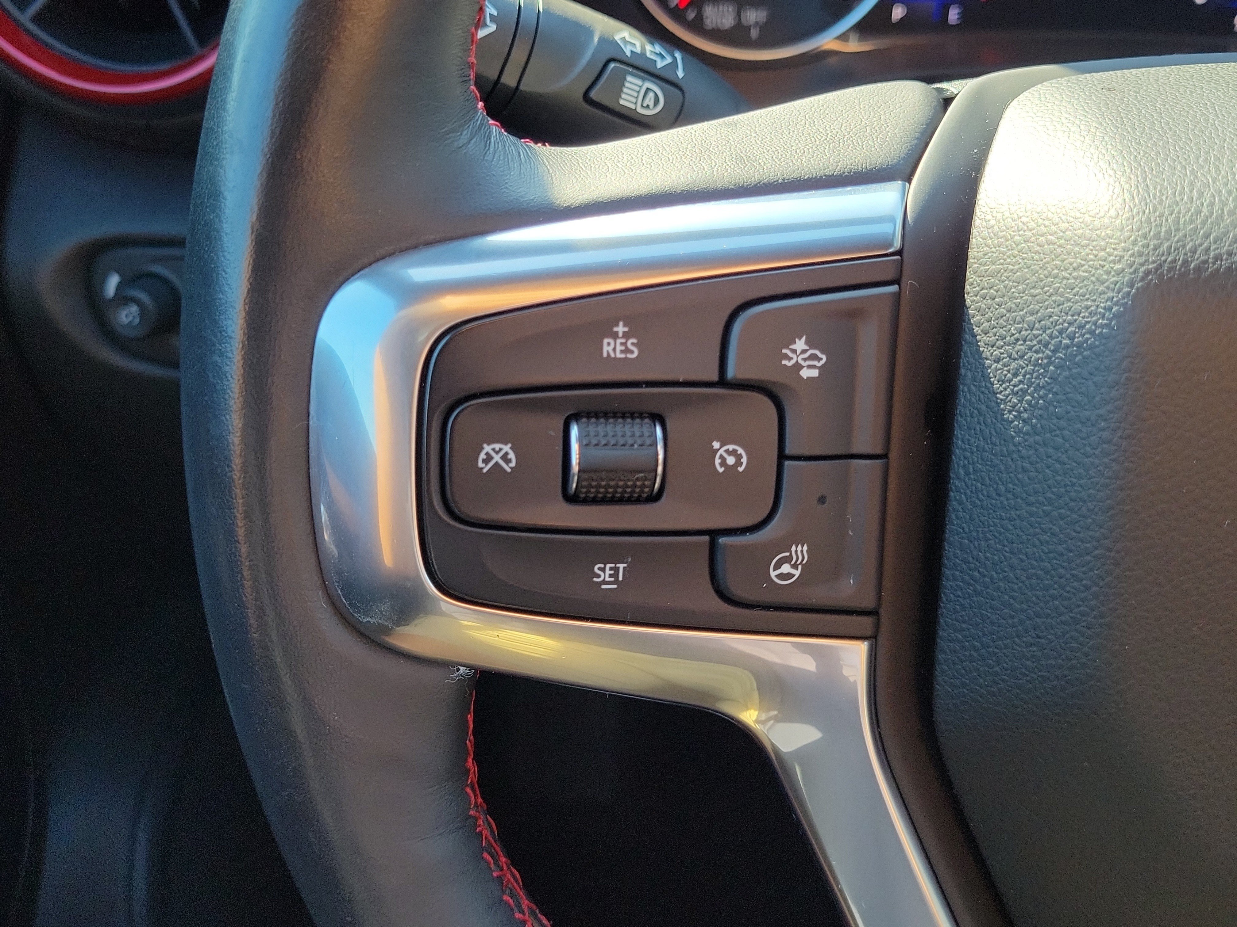 Used 2019 Chevrolet Blazer RS FWD image 24