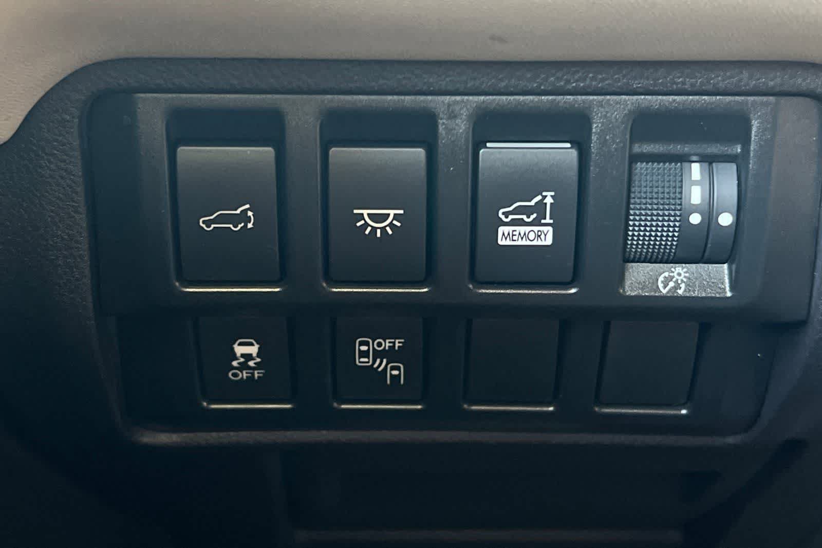 Used 2020 Subaru Ascent Limited w/ Technology Package AWD/4WD image 34