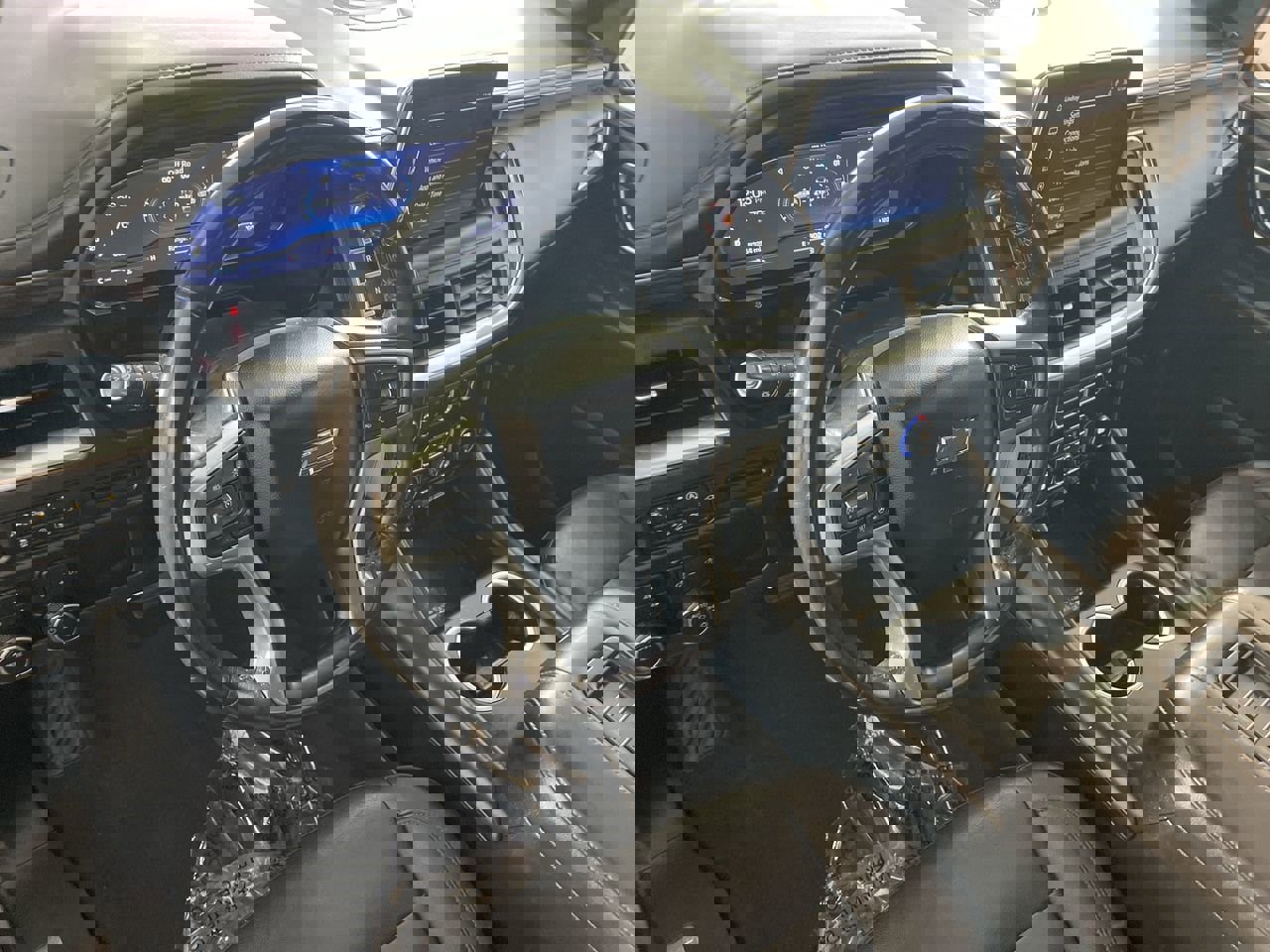 Used 2022 Chevrolet Suburban Z71 w/ Luxury Package image 12