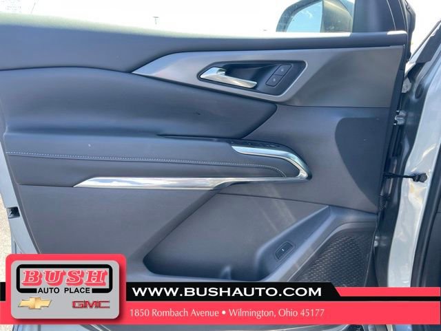 Used 2026 Chevrolet Traverse LT AWD/4WD image 13