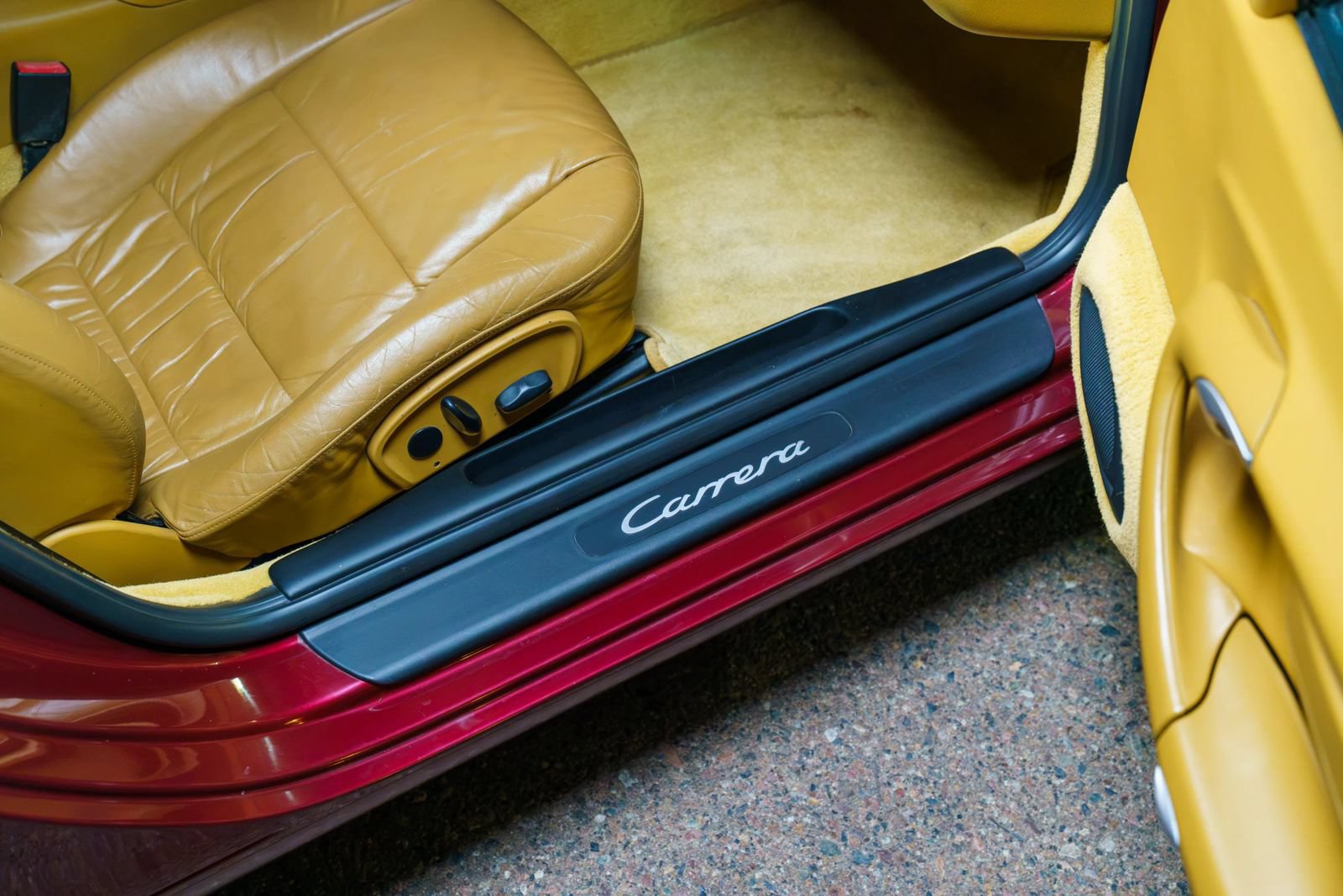 Used 2000 Porsche 911 Carrera image 81