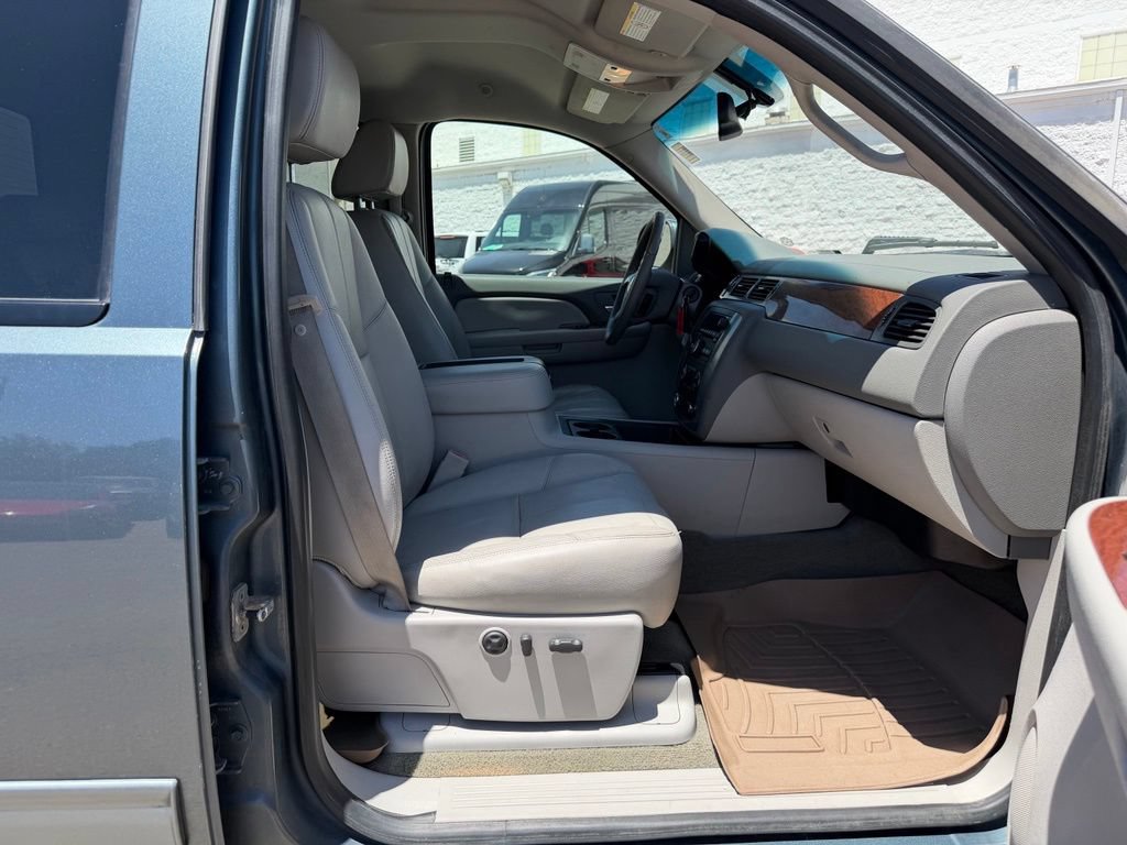 Used 2008 GMC Sierra 2500 SLT AWD/4WD image 30