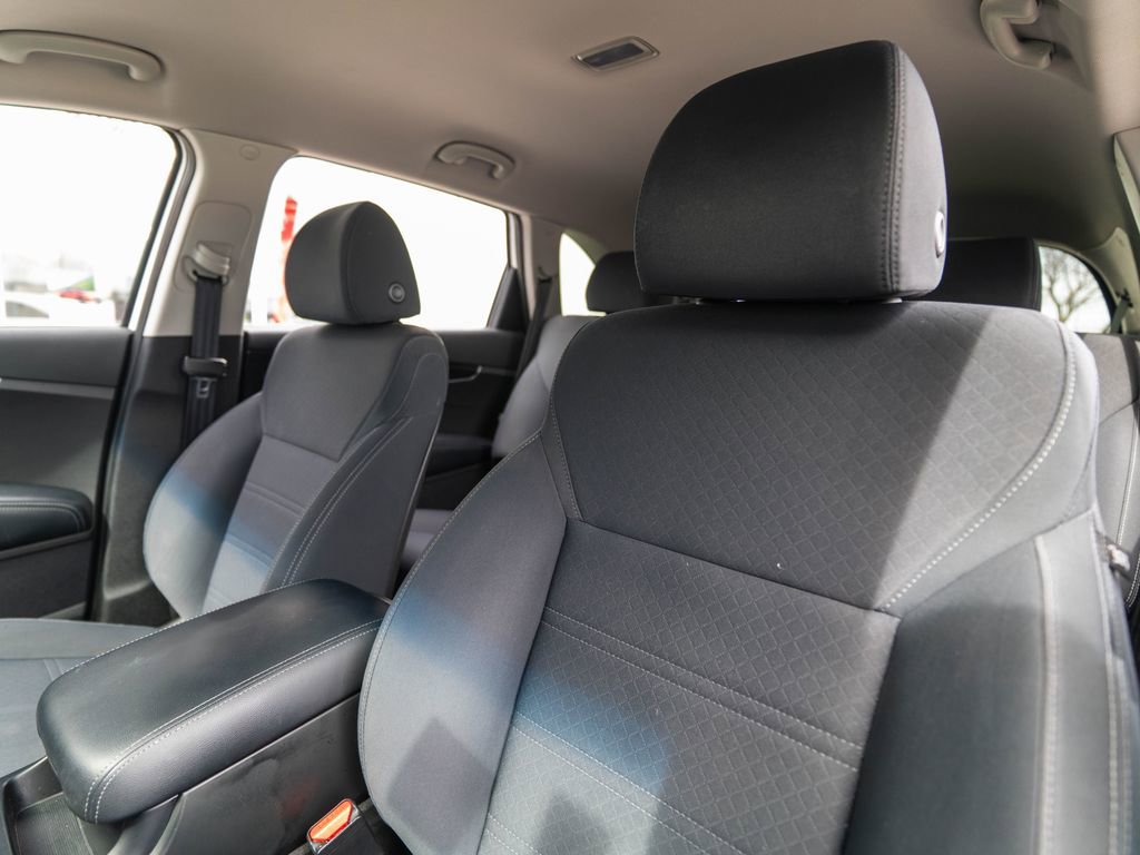 Used 2019 Kia Sorento LX w/ LX Convenience Package image 6