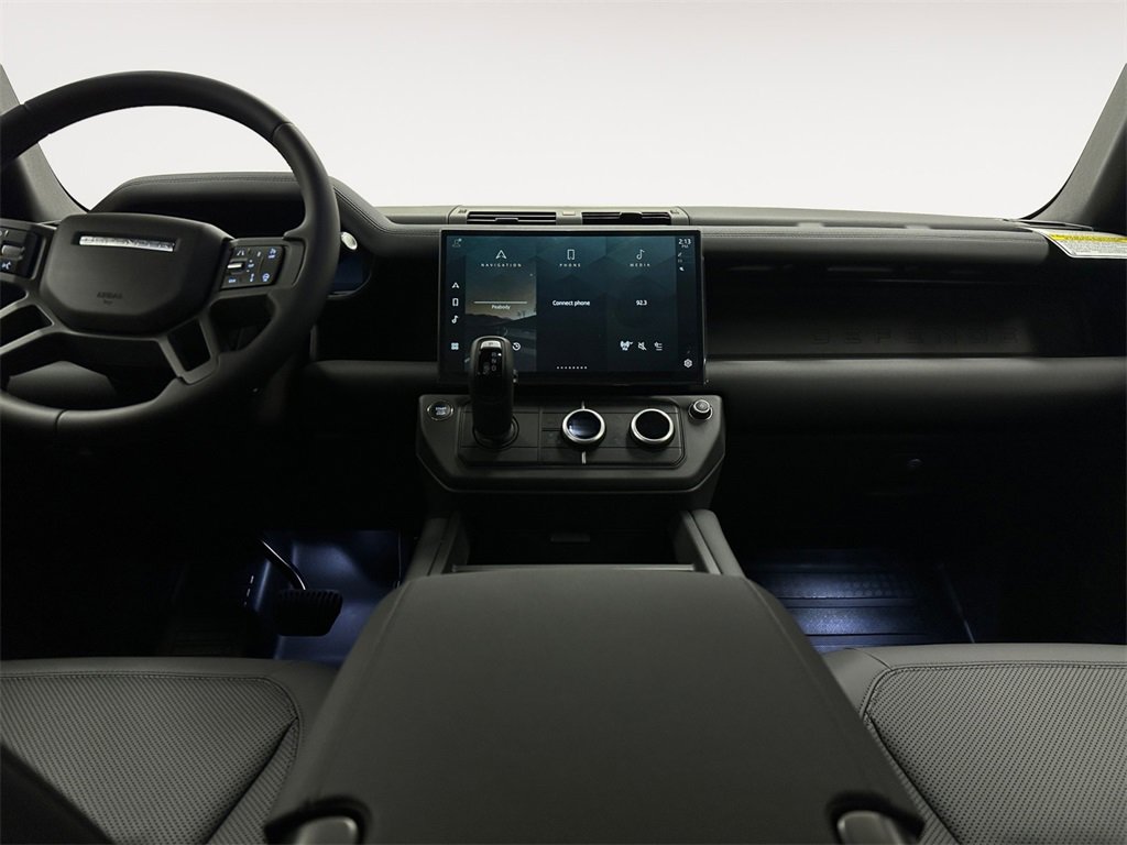 New 2026 Land Rover Defender 110 X-Dynamic SE image 11