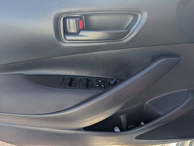 Used 2025 Toyota Corolla LE w/ Convenience Package image 33