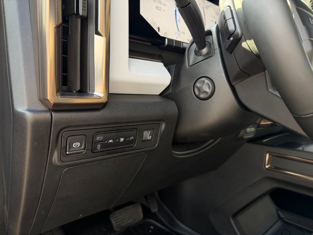 Used 2025 GMC Hummer EV 2X w/ Extreme Off-Road Package image 14