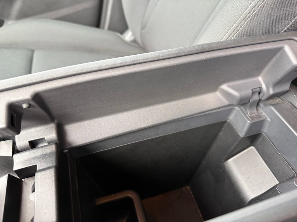 Used 2023 Nissan Rogue S image 26