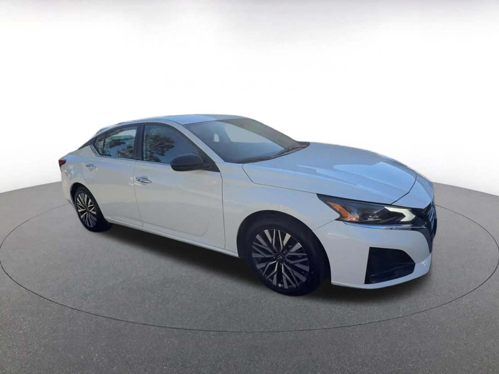 Used 2025 Nissan Altima 2.5 SV FWD video 2