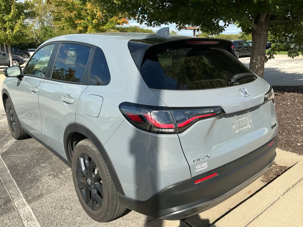 Used 2025 Honda HR-V Sport image 11