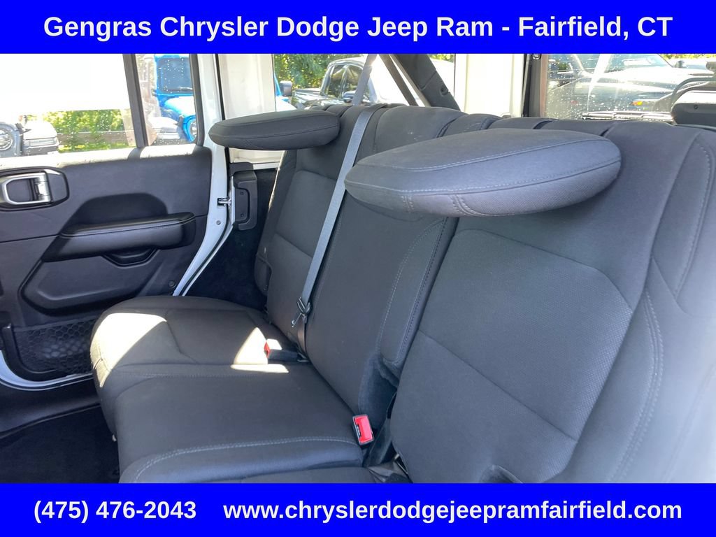 Used 2019 Jeep Wrangler Unlimited Sahara AWD/4WD image 41