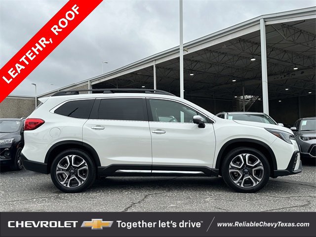 Used 2023 Subaru Ascent Touring image 3