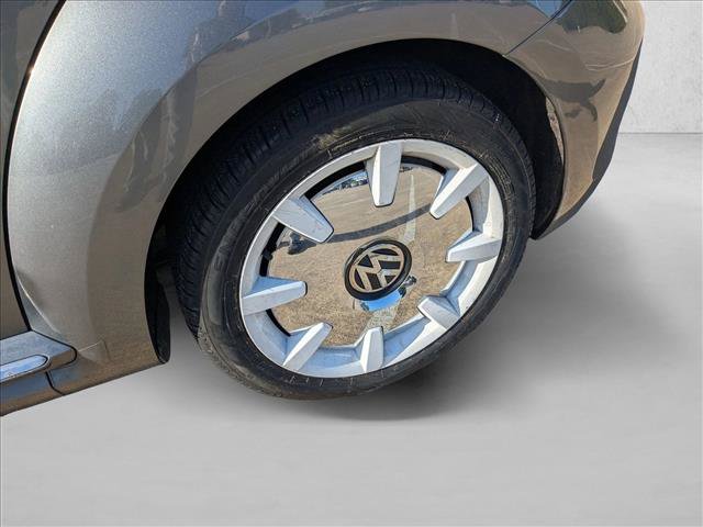 Used 2019 Volkswagen Beetle 2.0T Final Edition SEL FWD image 16