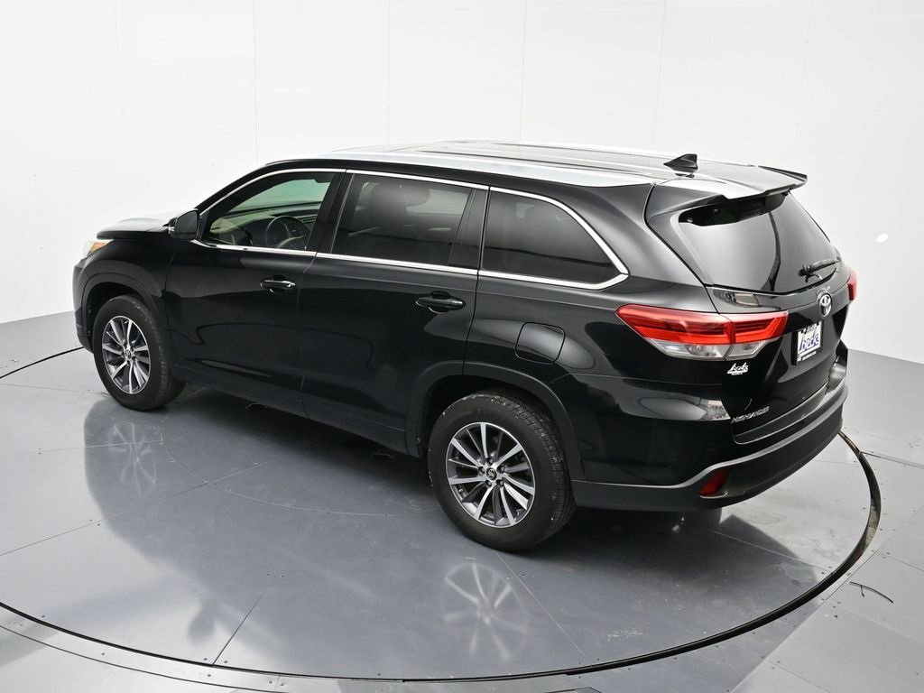 Used 2017 Toyota Highlander image 33