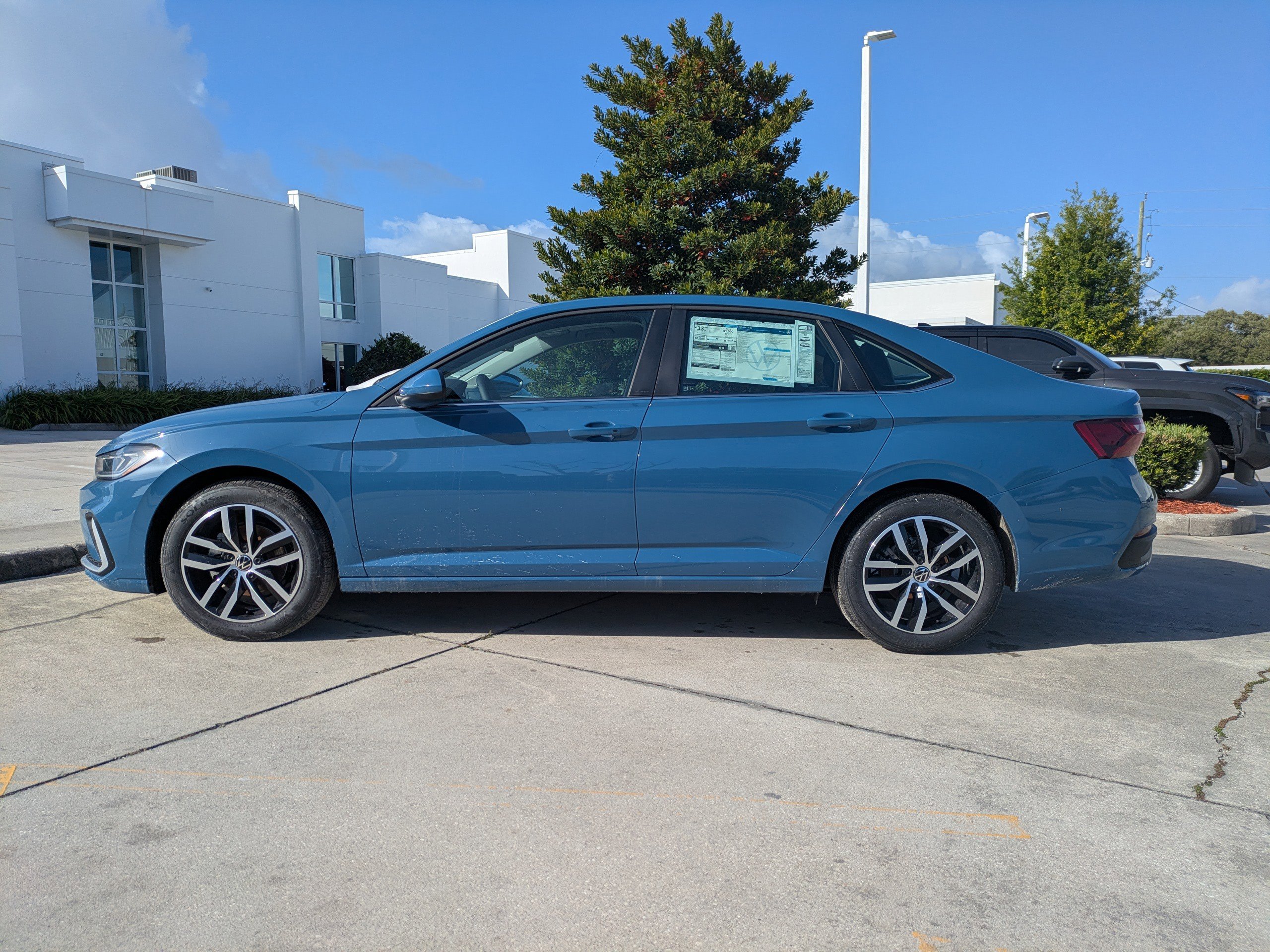 New 2026 Volkswagen Jetta SE FWD image 7