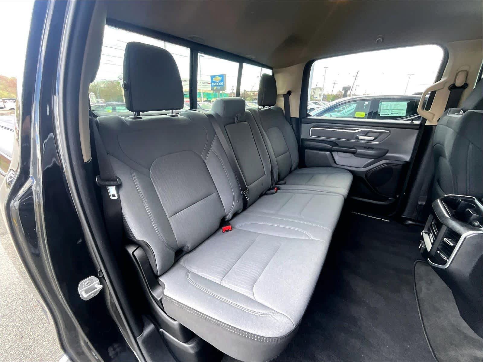 Used 2020 RAM 1500 Big Horn AWD/4WD image 16