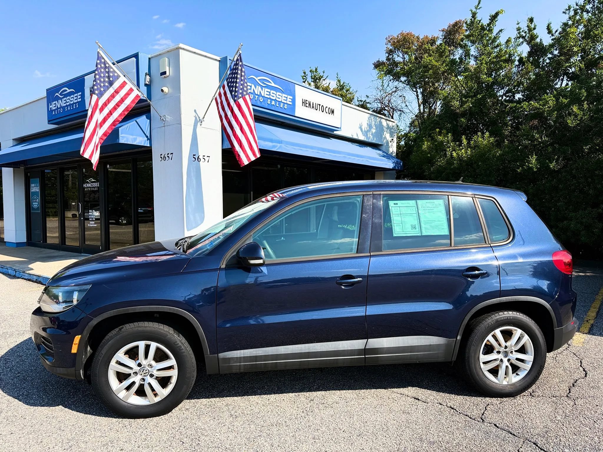 Used 2012 Volkswagen Tiguan LE FWD image 13