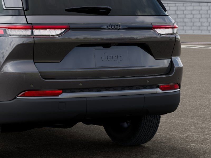 New 2026 Jeep Grand Cherokee Altitude RWD image 13