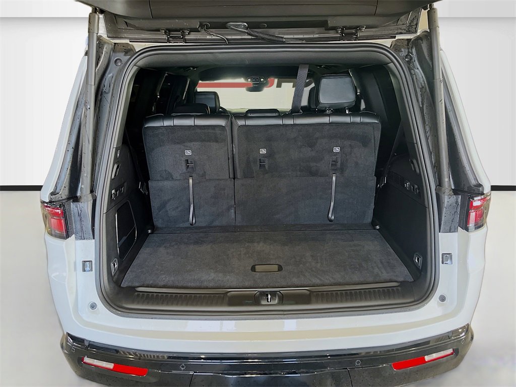 Used 2025 Jeep Wagoneer Series II image 27