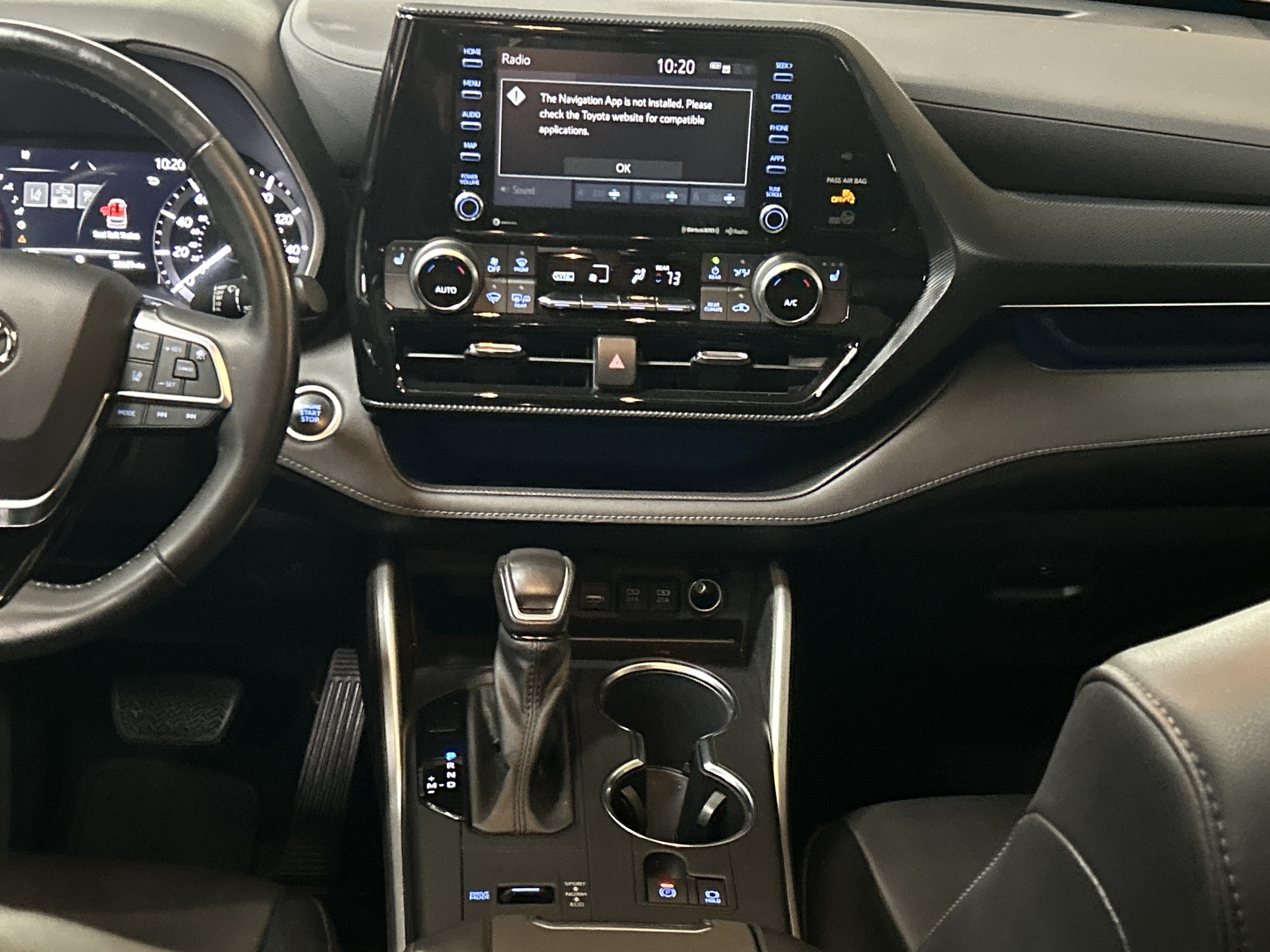 Used 2021 Toyota Highlander XSE FWD image 33