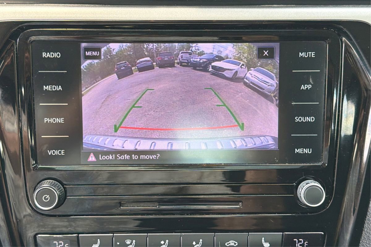 Used 2022 Volkswagen Passat 2.0T SE FWD image 30