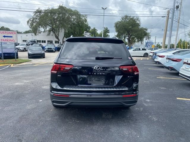 Used 2024 Volkswagen Tiguan SE w/ Panoramic Sunroof Package AWD/4WD image 4