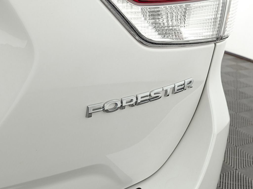 Used 2023 Subaru Forester Limited image 11