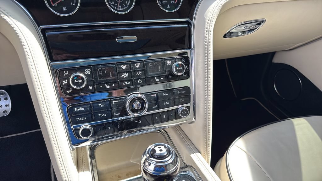 Used 2013 Bentley Mulsanne RWD image 48