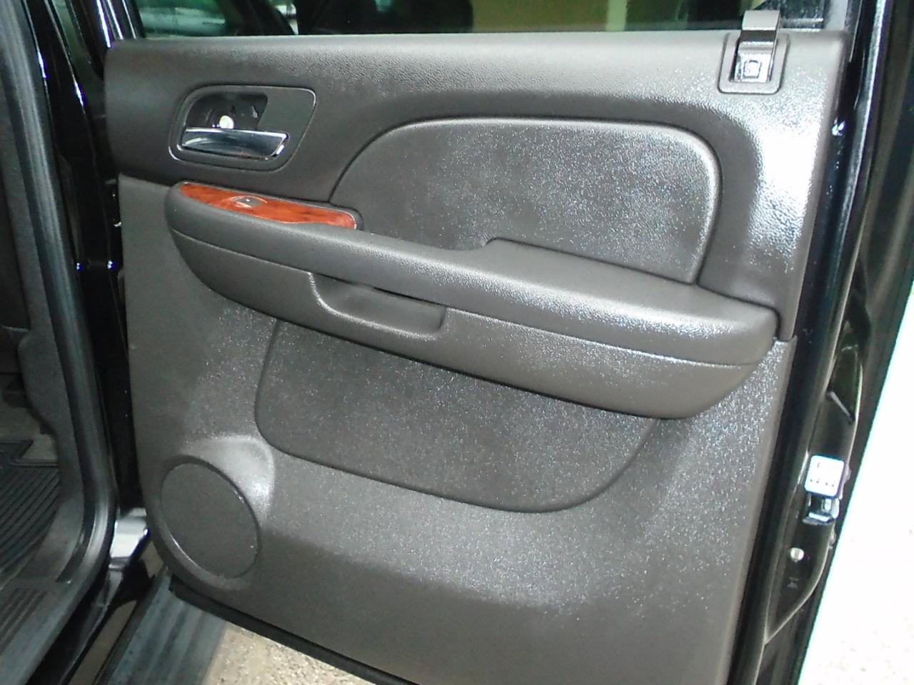 Used 2012 Chevrolet Avalanche LT w/ All-Star Edition RWD image 15
