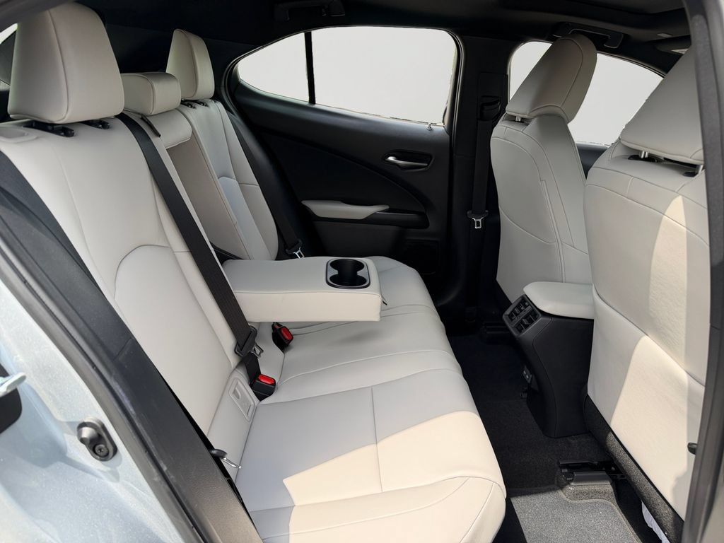 Used 2025 Lexus UX 300h AWD w/ Cold Area Package image 9