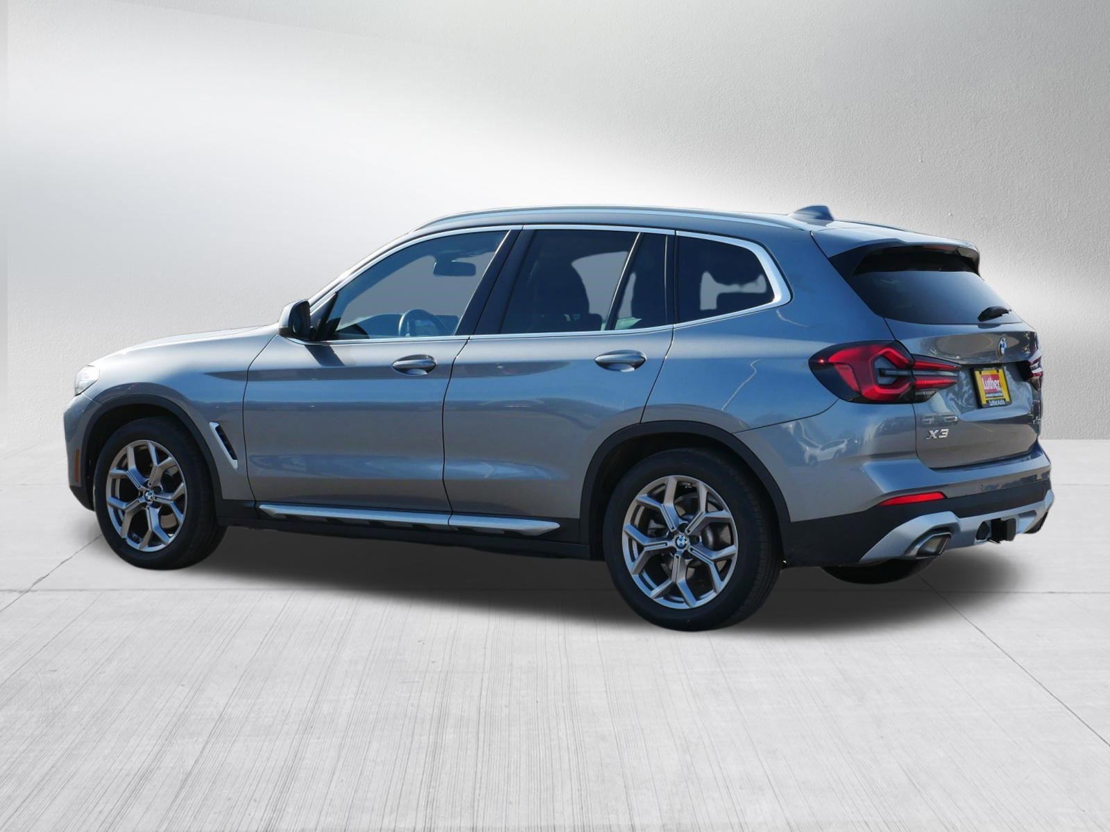 Used 2024 BMW X3 xDrive30i w/ Premium Package w/ZPA image 5