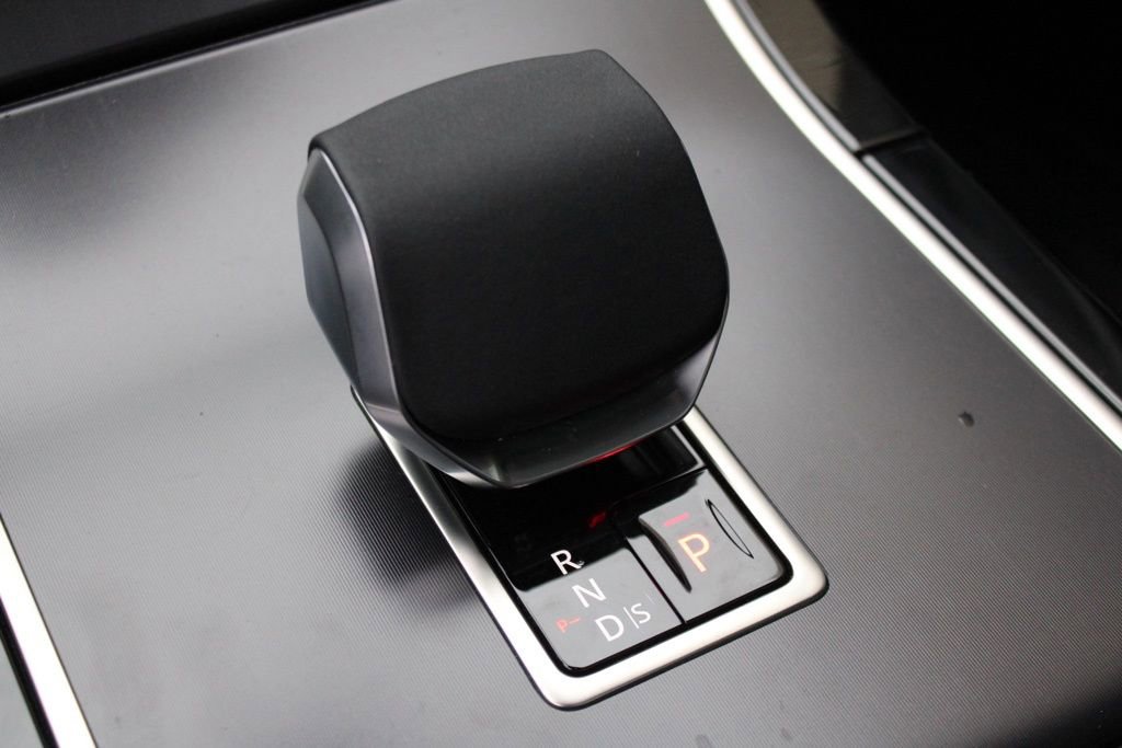 Certified 2026 Land Rover Range Rover Evoque Dynamic SE image 25