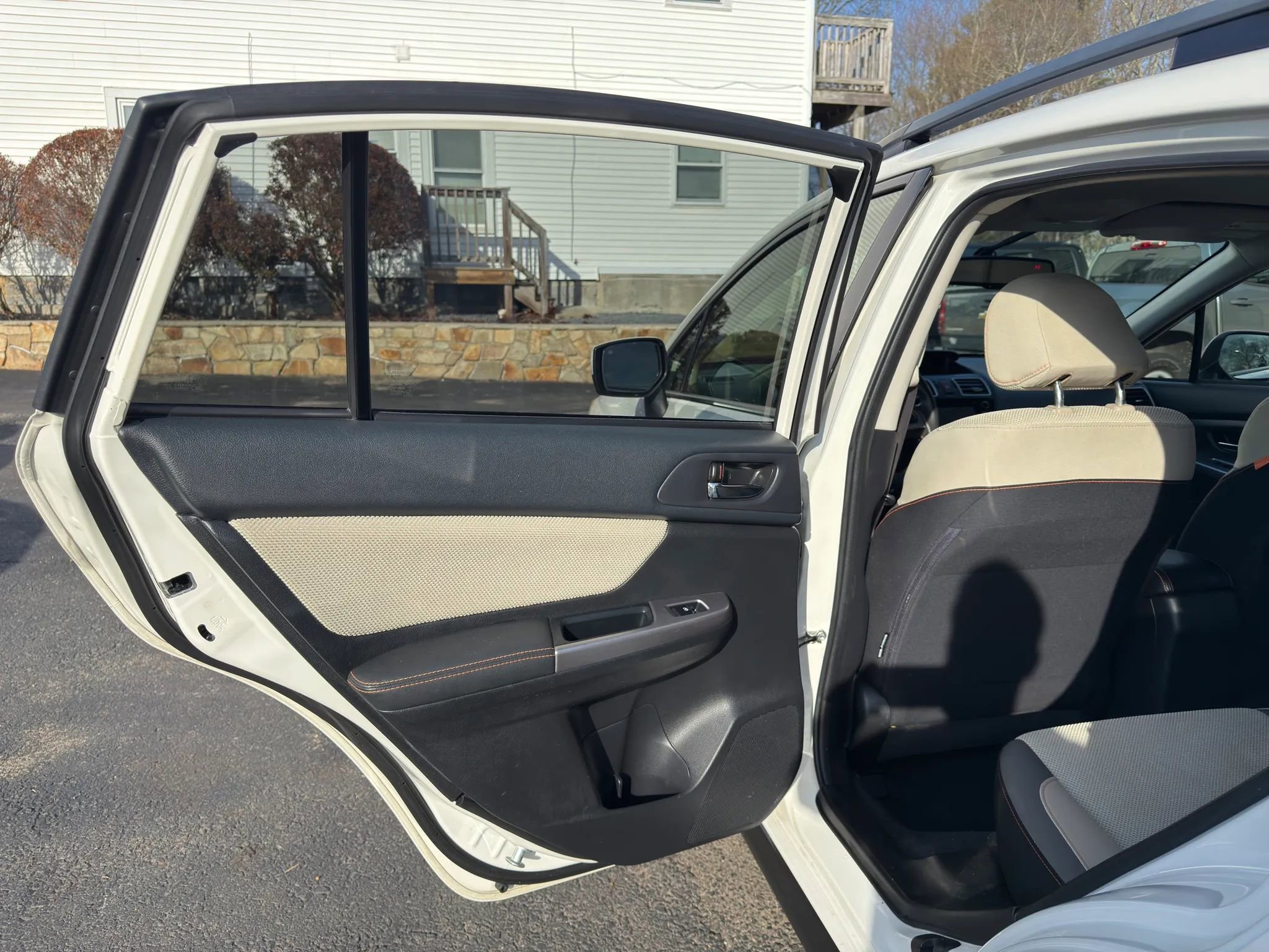 Used 2016 Subaru Crosstrek 2.0i Premium image 16