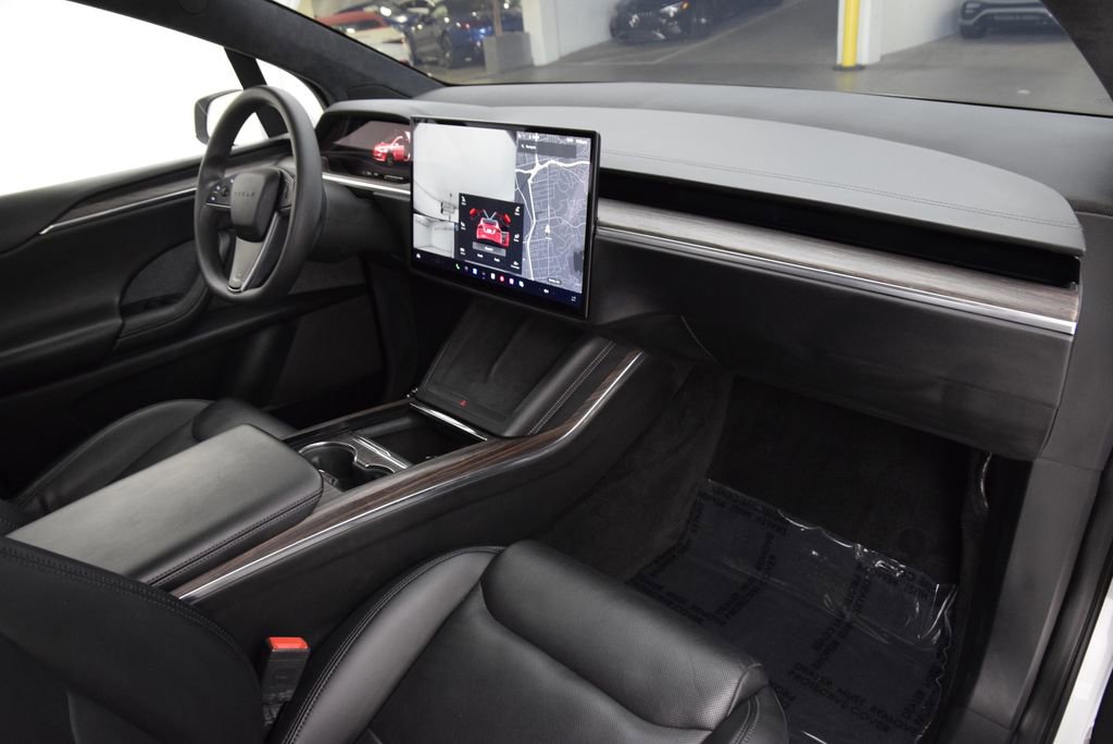 Used 2022 Tesla Model X image 15