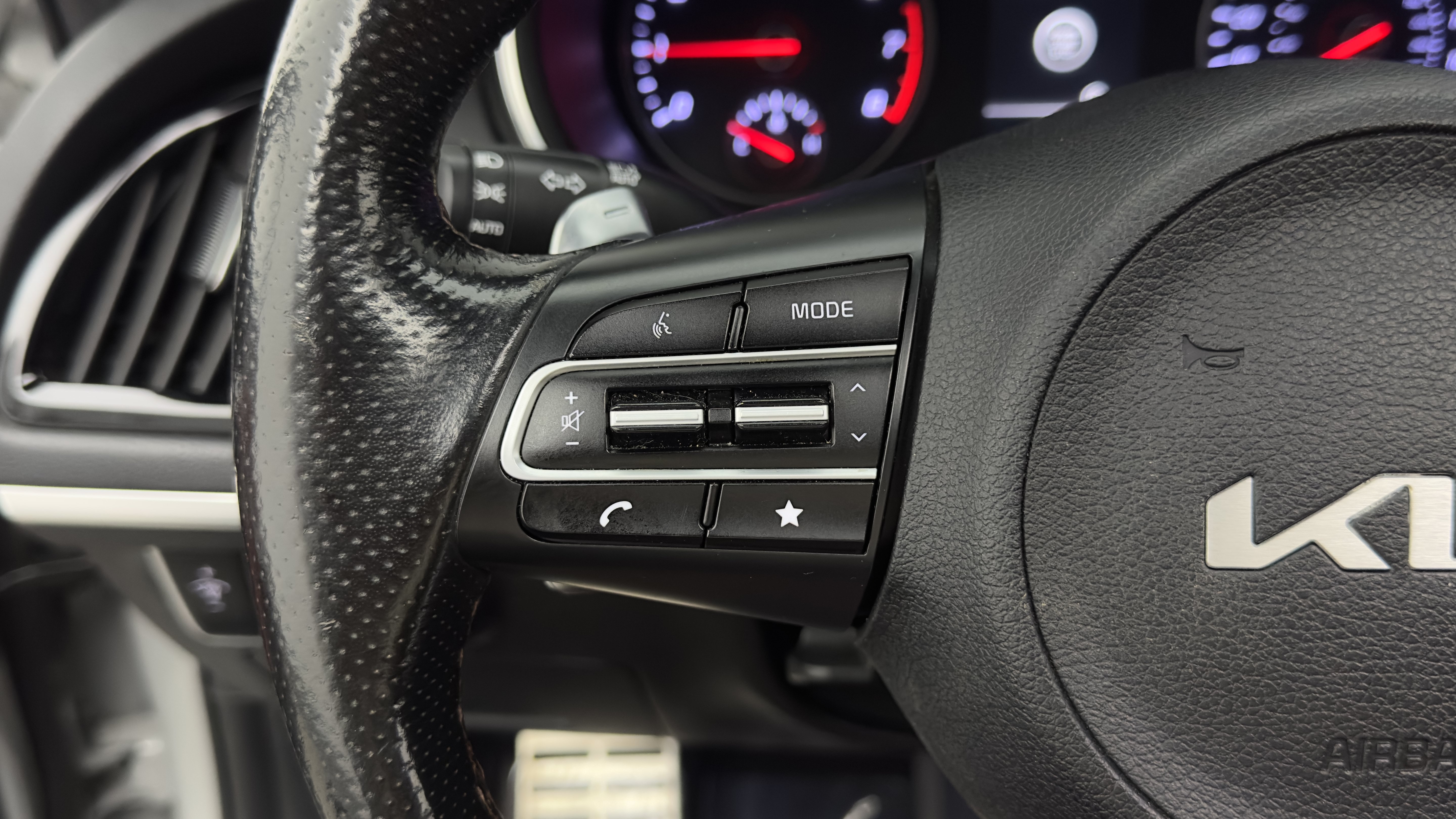 Used 2023 Kia Stinger GT-Line w/ Sun & Sound Package RWD image 21