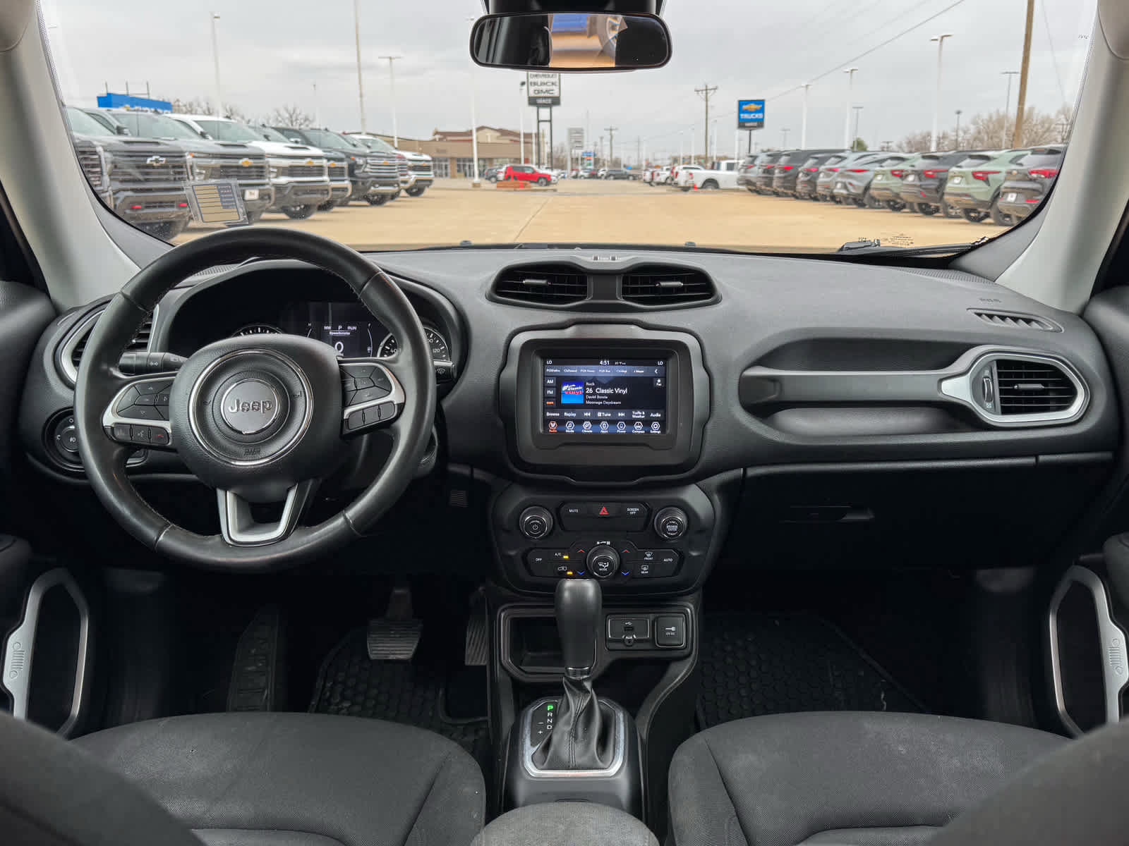 Used 2020 Jeep Renegade Latitude image 11
