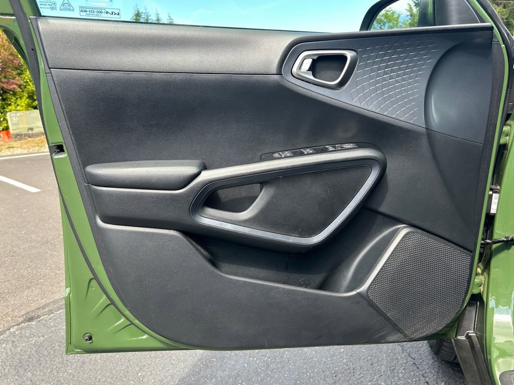 Used 2023 Kia Soul EX image 22