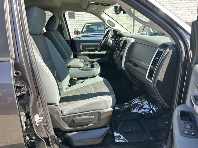 Used 2018 RAM 1500 Big Horn RWD image 27