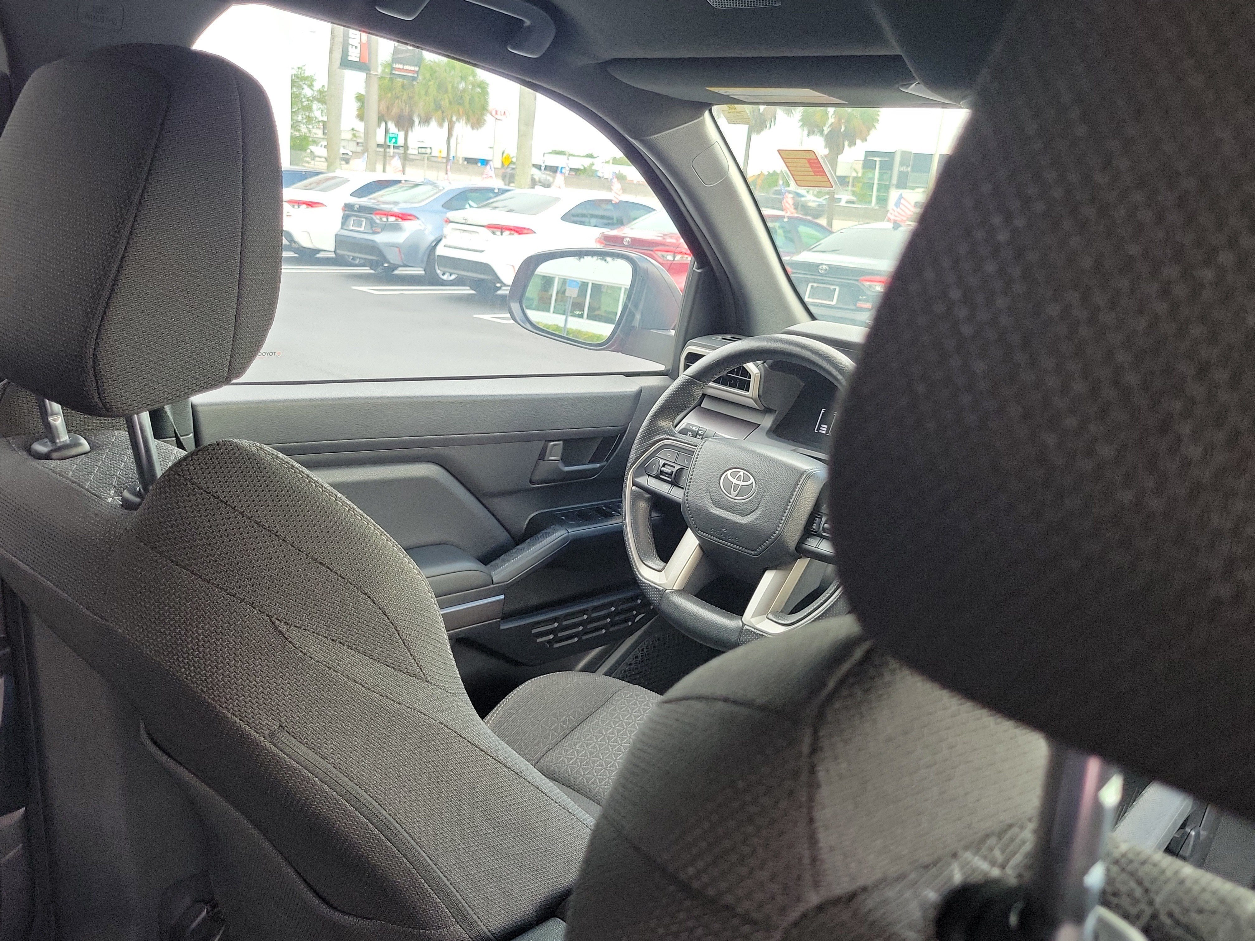 Used 2025 Toyota 4Runner SR5 AWD/4WD image 14