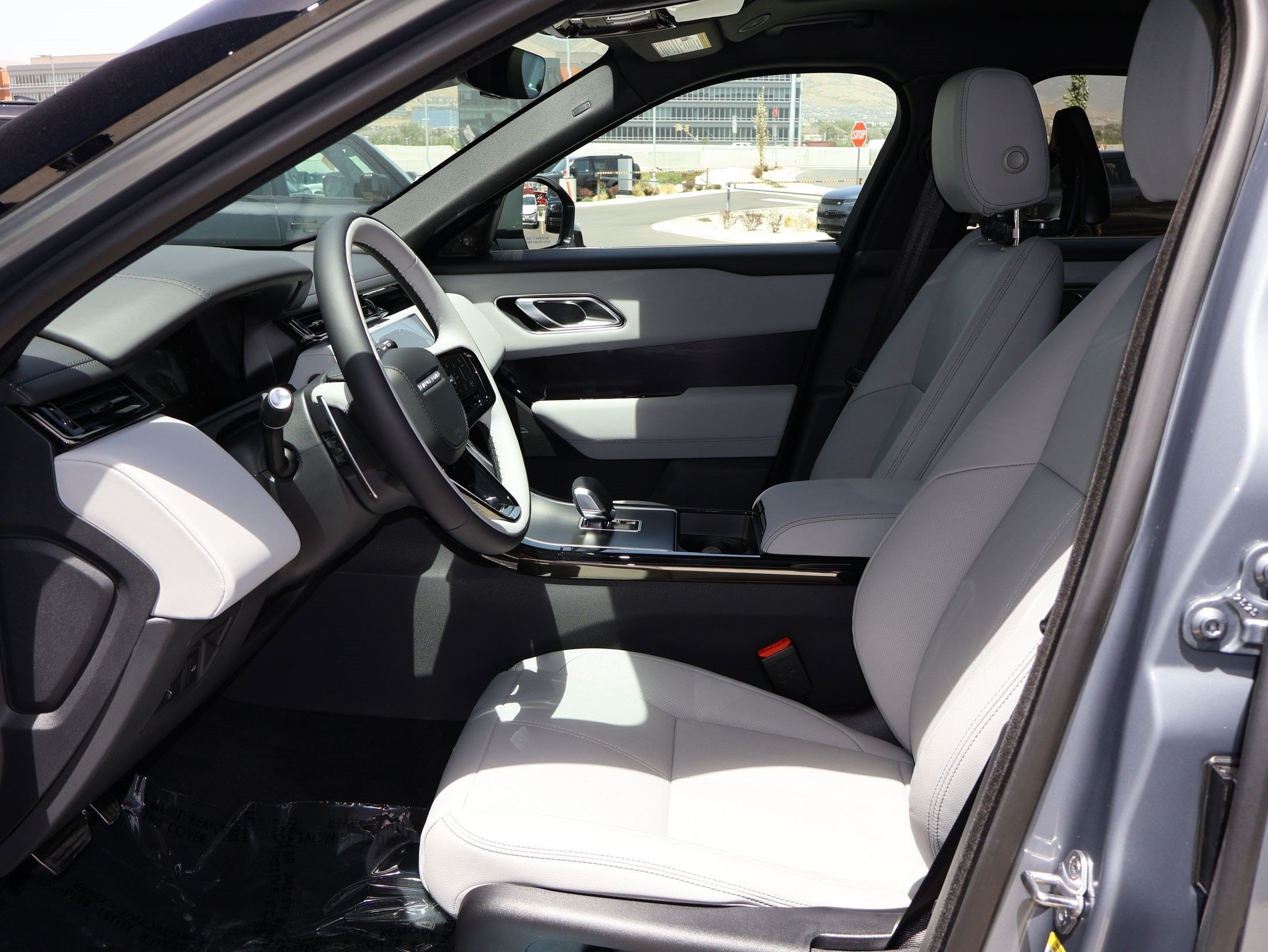 New 2026 Land Rover Range Rover Velar Belgravia AWD/4WD image 15