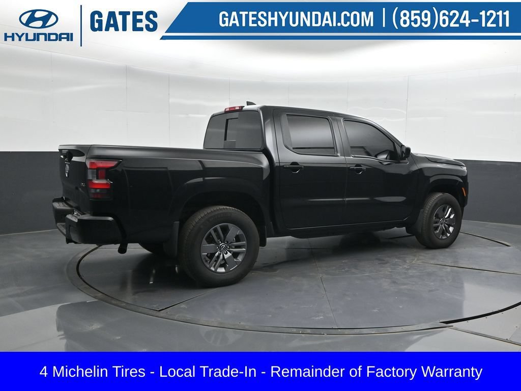 Used 2025 Nissan Frontier SV w/ SV Convenience Package AWD/4WD image 2