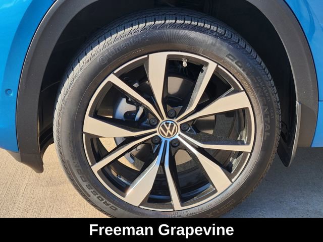 Used 2024 Volkswagen Atlas Cross Sport SEL Premium R-Line image 11