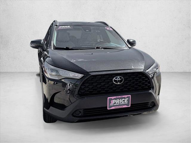 Used 2022 Toyota Corolla Cross LE image 3