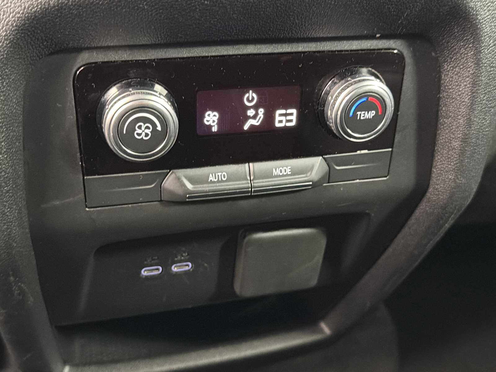 Used 2024 GMC Acadia Elevation image 22