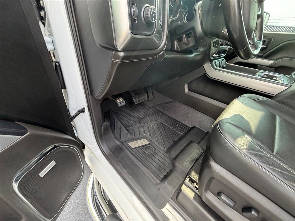 Used 2018 Chevrolet Silverado 1500 LTZ Z71 image 16