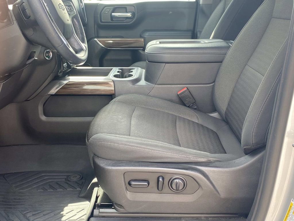 Used 2021 Chevrolet Silverado 1500 LT Trail Boss w/ Bed Protection Package image 17