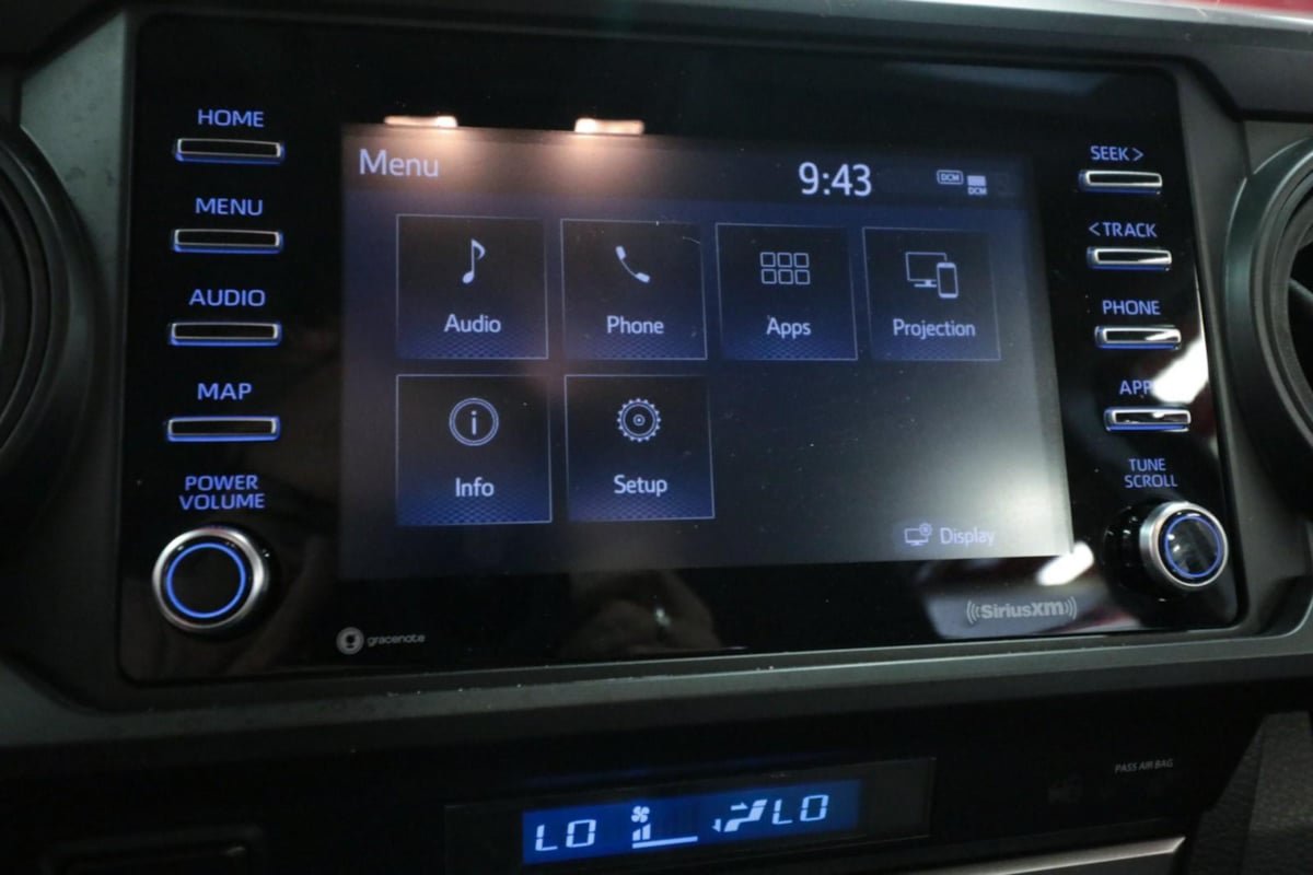 Used 2023 Toyota Tacoma SR AWD/4WD image 19
