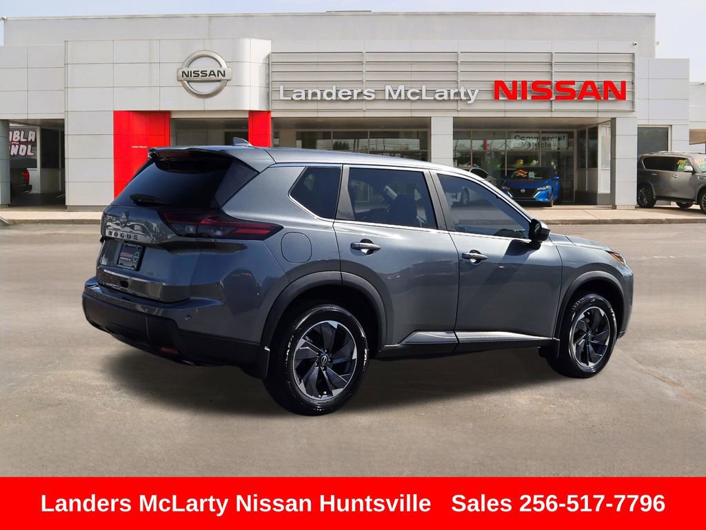 Used 2025 Nissan Rogue SV image 3